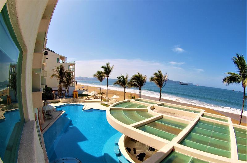 Camino Real Manzanillo 호텔 외부 사진